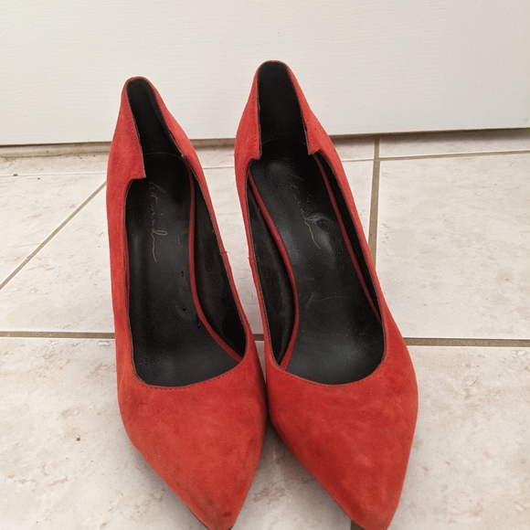 Red high heel pumps size 8 - Picture 2 of 5